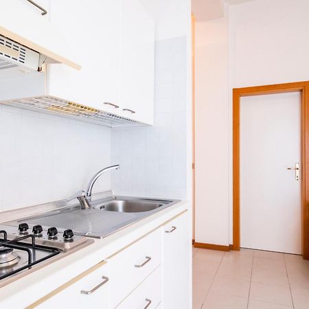 Residence Caterina Cattolica Bagian luar foto