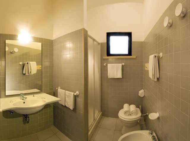 Residence Caterina Cattolica Bagian luar foto