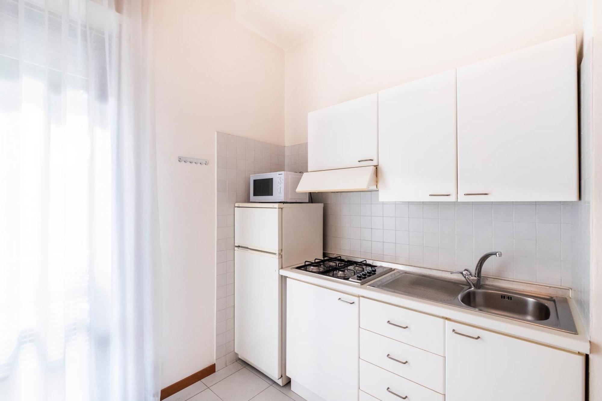 Residence Caterina Cattolica Bagian luar foto