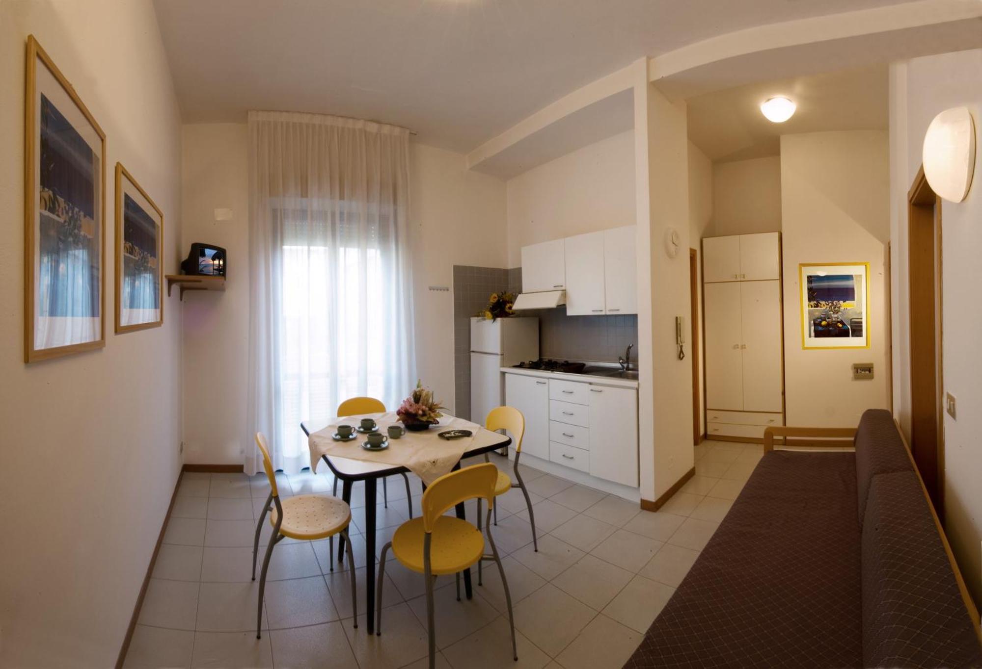 Residence Caterina Cattolica Bagian luar foto